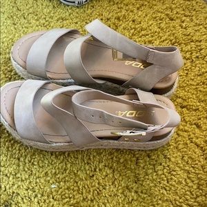 Tan plate form sandals
